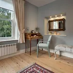 4 Bed In York Oc-55738 Holiday home *