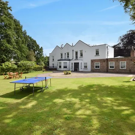 4 Bed In York Oc-55738 * Elvington