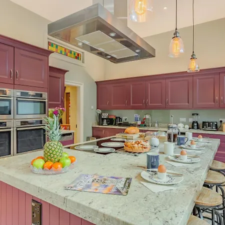4 Bed In York Oc-55738 بيت للعطل *