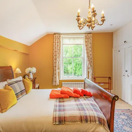 4 Bed In York Oc-55738 Vakantiehuis *