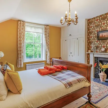 4 Bed In York Oc-55738 * Elvington
