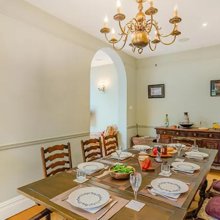 4 Bed In York Oc-55738 *